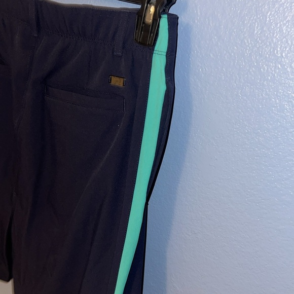 Under Armour Golf Skort - Navy Blue - size 6. FF - Picture 4 of 6